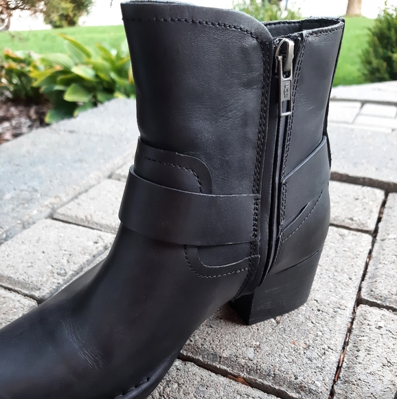 Ugg black leather boots - Picture 4 of 10